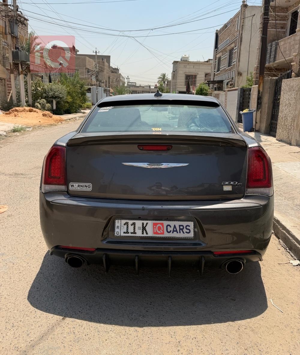 كرايسلر 300
